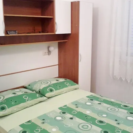 Mira Apartment *
